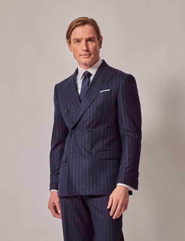 Navy Blue Blazer with Classic Tailoring