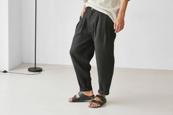 Boho Meets Sport: Joggers with Flowy Kimono and Sandals