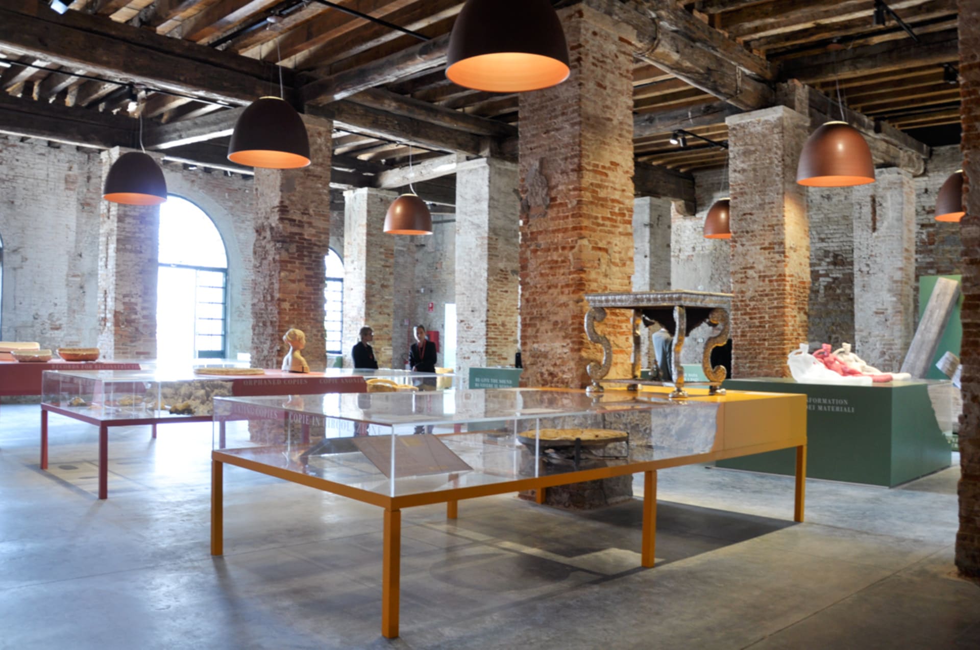 Installazione A World of Fragile Parts alla Biennale Architettura 2016, Arsenale di Venezia
