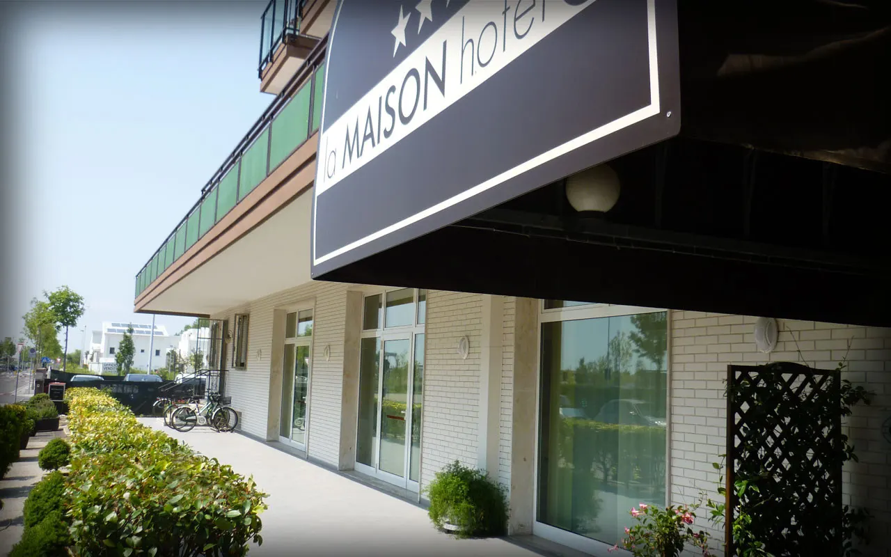 La Maison Hotel