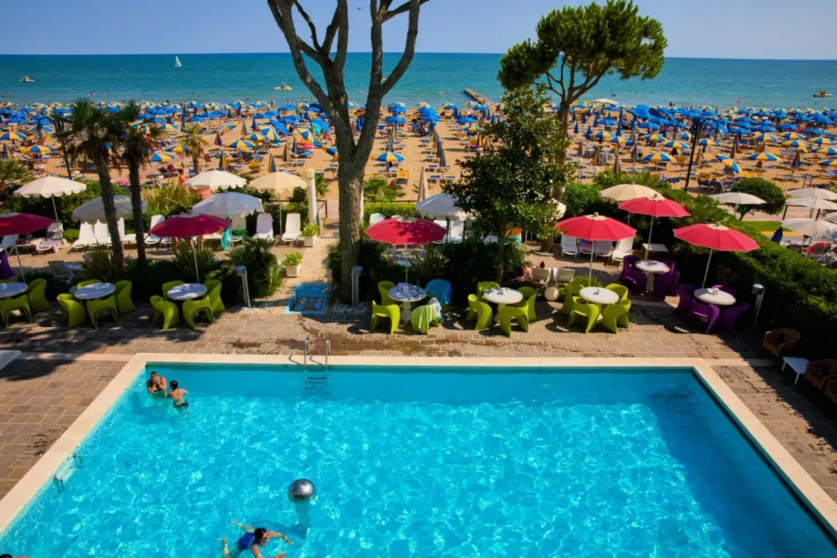 Termini Beach Hotel & Suites