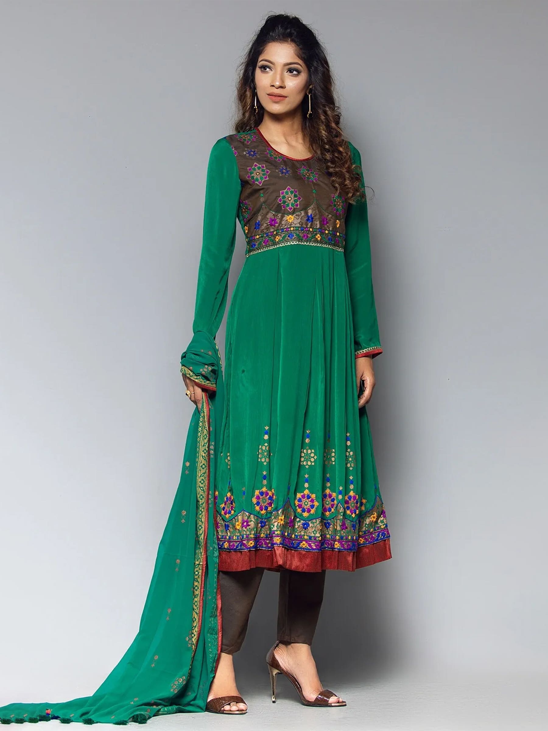 Green Printed and Embroidered Georgette Shalwar Kameez Set