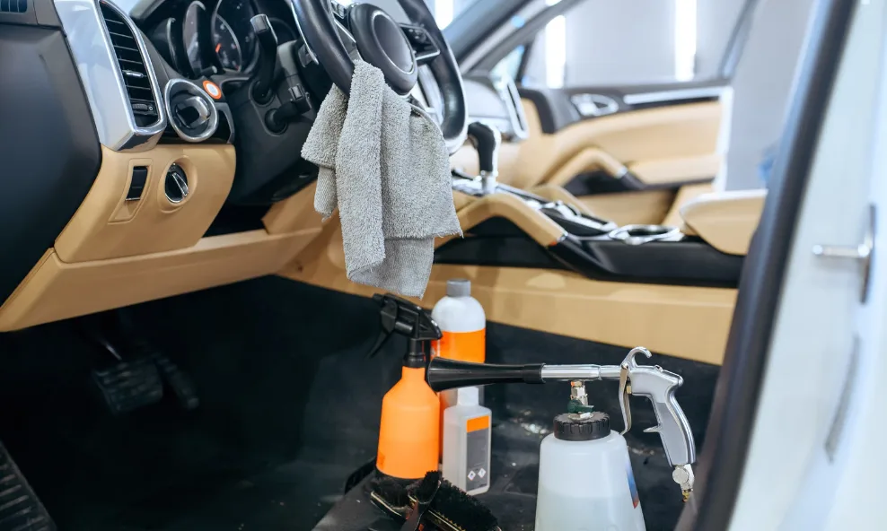 Interior Deep Cleaning and Shampooing Interior Deep Cleaning and Shampooing