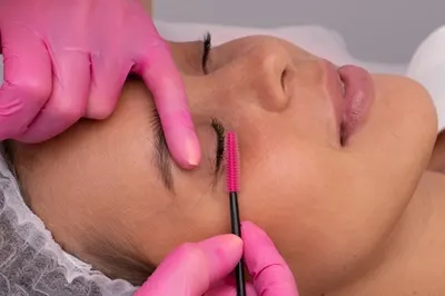 باقة رفع وصبغ الرموش
