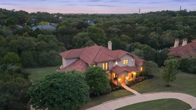 Tour cover for 303 Bella Montagna Cir, Austin, TX 78734