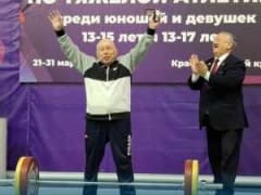 Тренера из города Шахты Виктора Дорохина наградили за развитие тяжёлой атлетики России