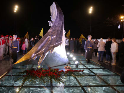 Памятник героям огромного неба открыли в Ростове
