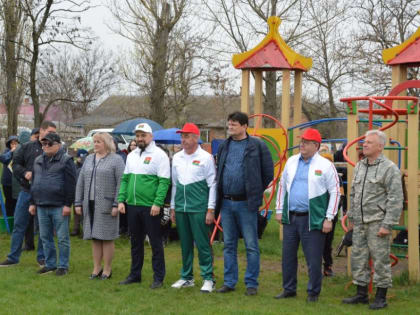 В Самбурове появился сквер в честь 100-летия Каменского района