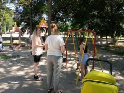 В Димитриевском парке специалисты библиотеки Крупской провели акцию