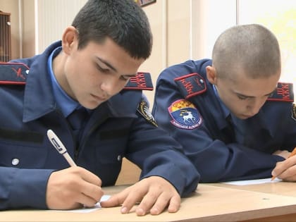 Солдатам, участвующим в спецоперации, передадут очередную партию писем от донских кадет