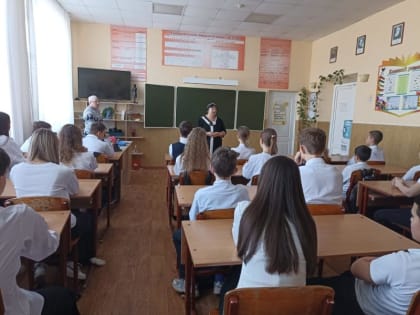 Встреча поколений прошла в шахтинской гимназии №10