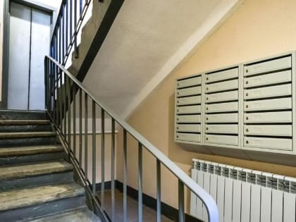 Из-за оптимизации бюджета в Ростовской области прекратили ремонтировать подъезды домов