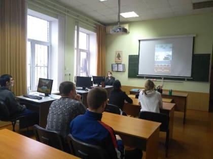 Творчество юных музыкантов и вокалистов Детской музыкальной школы им. П.И. Чайковского было представлено воспитанникам  Новочеркасского технологического техникума-интерната и Новоч