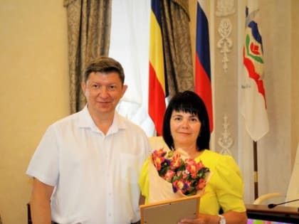 Продавцы хорошего настроения: Сергей Ладанов поздравил торговых работников с профессиональным праздником