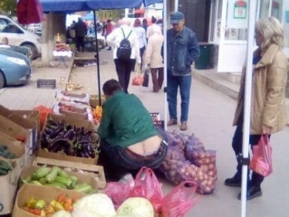 Более 80 протоколов за стихийную торговлю составлено в Таганроге