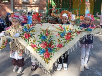 В честь праздника  Покрова в детском саду №37 г.Шахты прошло гулянье