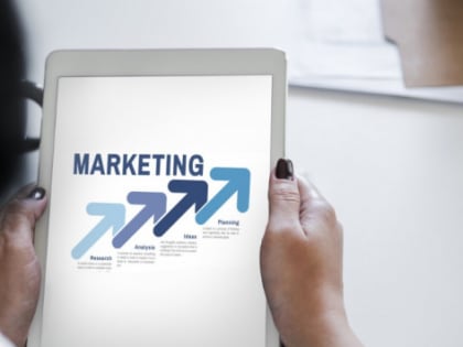 Экономист Хазин: Россия может быстро перейти к экономическому росту