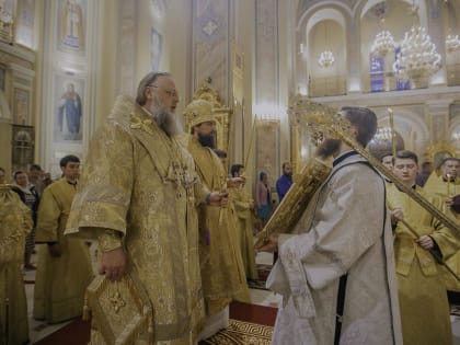 В канун  Недели 15-й по Пятидесятнице митрополит Меркурий совершил всенощное бдение в Ростовском кафедральном соборе