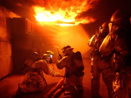 Жительница Таганрога пострадала во время пожара в многоквартирном доме 18 августа