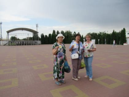 Уличная акция «Ромашка на счастье»