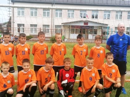 Продолжаются областные соревнования по футболу