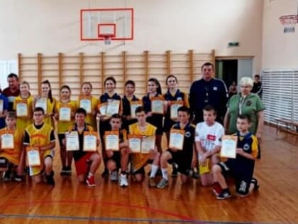 В Миллерово прошли соревнования по стритболу