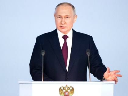 Владимир Путин предложил повысить МРОТ до 19,2 тысяч рублей с 2024 года