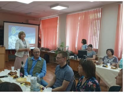 Работников сферы социального обслуживания Усть-Донецкого района поздравили с профессиональным праздником