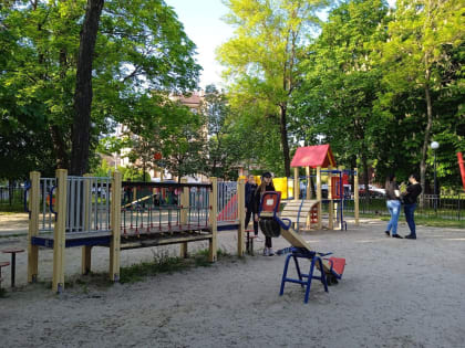 Летом в Таганроге установят две детские площадки