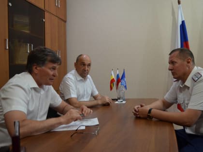 В Тацинском районе по народной программе модернизируют парк и «Аллею дружбы»