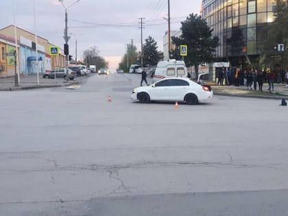 Иномарка сбила двух детей на пешеходном переходе в Новочеркасске