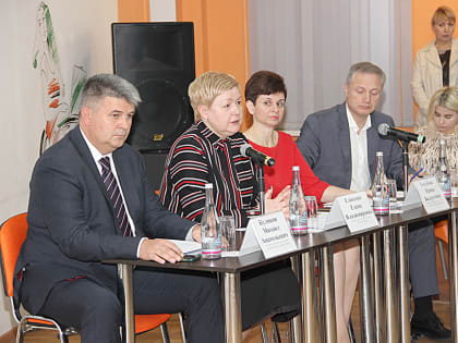 Соцконтракт: кому положен, как получить, на что потратить?