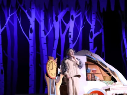 В Шахтинском драмтеатре продолжаются новогодние представления