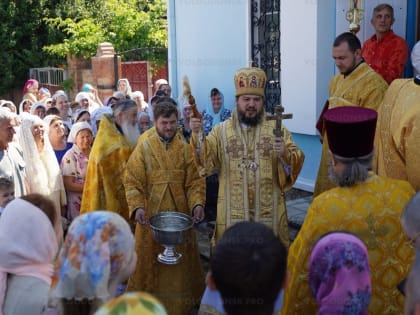 В волгодонском храме Петра и Павла верующие отметили престольный праздник