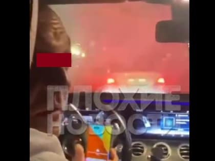 В соцсетях спорят, правильно ли поступил водитель такси на российском курорте (видео)