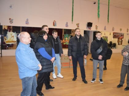 Члены областного Молодежного парламента провели акцию поддержки