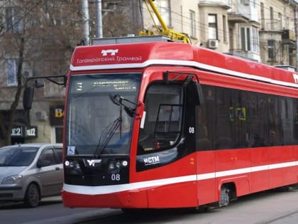 Таганрогский трамвай: внимательный водитель — залог успеха