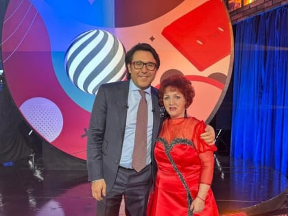 Шахтинка Надежда Попова спела в программе Андрея Малахова