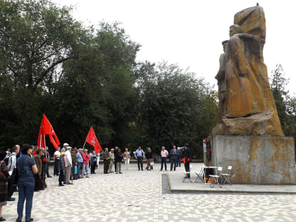 Сохранить памятник руководителям Донского ВРК! Митинг в Новочеркасске