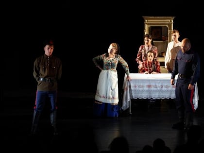 В Новошахтинске прошел фестиваль социального театра