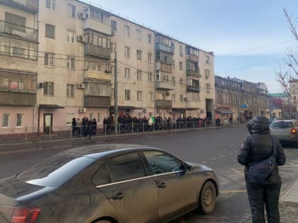 Мэрия Ростова: в городе уменьшились очереди с жителями ЛДНР, получающими соцвыплаты