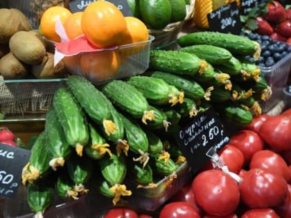 Росстат сообщил о замедлении темпов дефляции из-за дорожающих огурцов
