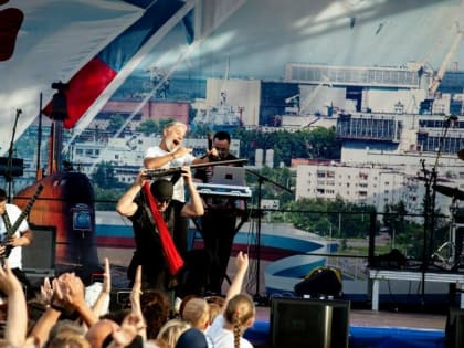 Студентов и школьников Ростова попросили прийти на концерт Газманова