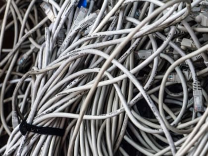 В Новочеркасске мужчина срезал провода и оставил без интернета жителей частного сектора