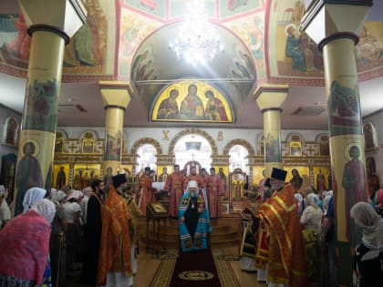 Митрополит Ростовский и Новочеркасский Меркурий совершил Божественную литургию в Пантелеимоновском храме г. Ростова-на-Дону в день престольного праздника