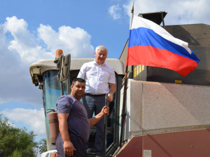 Есть рекорд! Собрано более 300 тысяч тонн!