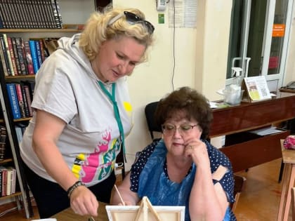 Таганрожцы учились рисовать в библиотеке