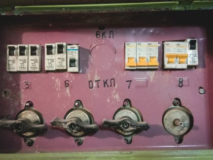 Жители Западного остались без электричества из-за аварии на линиях