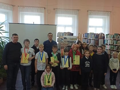 В библиотеке им. Пушкина г.Шахты прошло первенство города среди школьников по русским шашкам