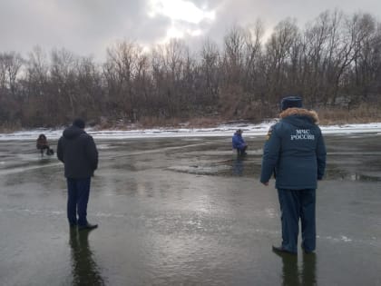 Сегодня Глава Администрации Усть-Донецкого городского поседения был участником рейда, основная цель которого является предупреждение происшествий и гибели на водоемах в зимний пери